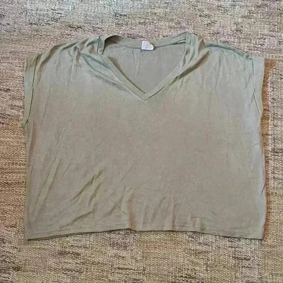 V-neck Tee - Picture 3 of 6